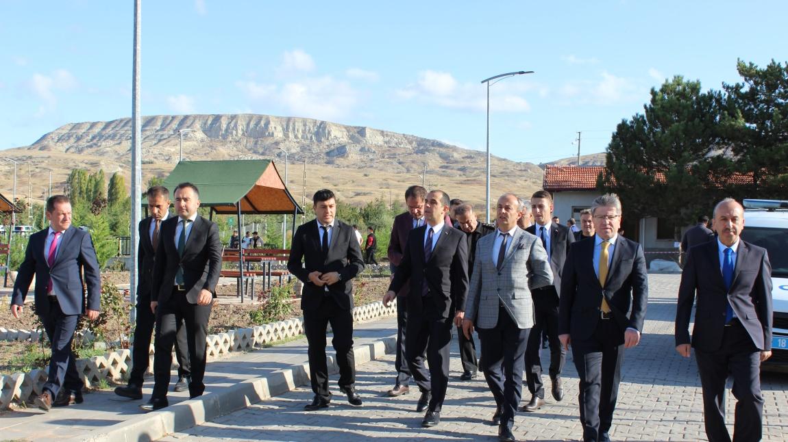 Çankırı Valisi Sayın M.Fırat TAŞOLAR okulumuzu ziyaret etti. 